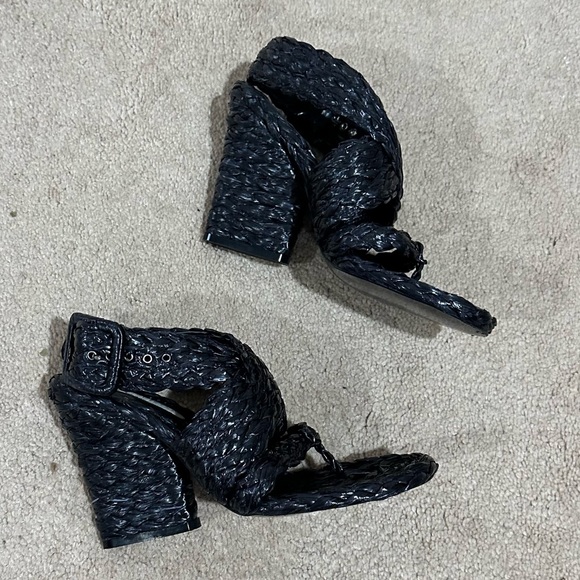 Stella McCartney Designer Raffia Thong Sandal - Picture 3 of 6